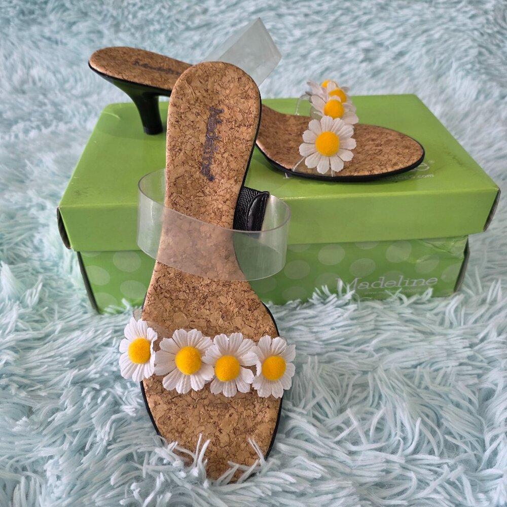 Madeline Y2K Vintage Daisy Cork Kitten Heel Sandals‎ Size 8M